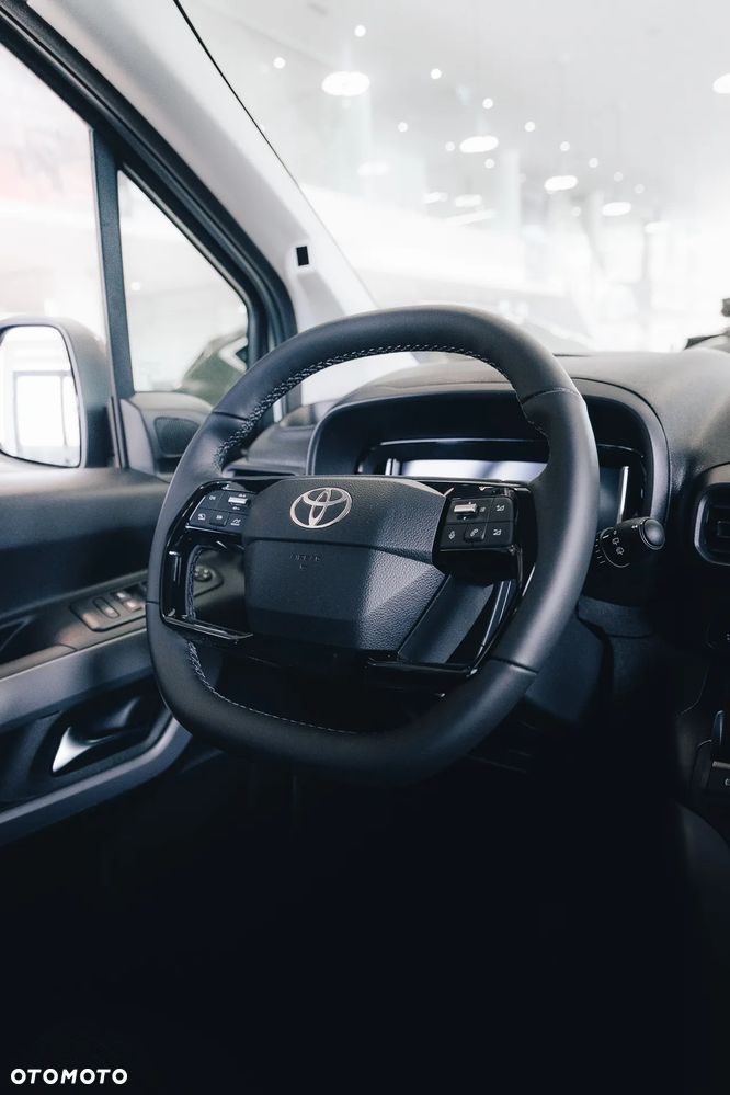 Toyota Proace City Verso 1.5 D-4D Family - 32