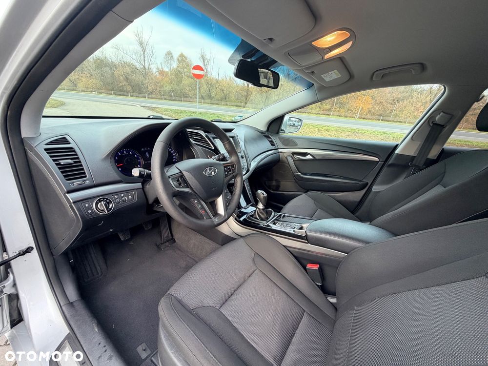 Hyundai i40 Kombi 1.6 Classic - 21