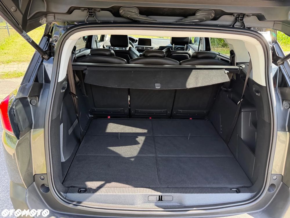 Peugeot 5008 1.2 PureTech Allure S&S EAT8 - 19