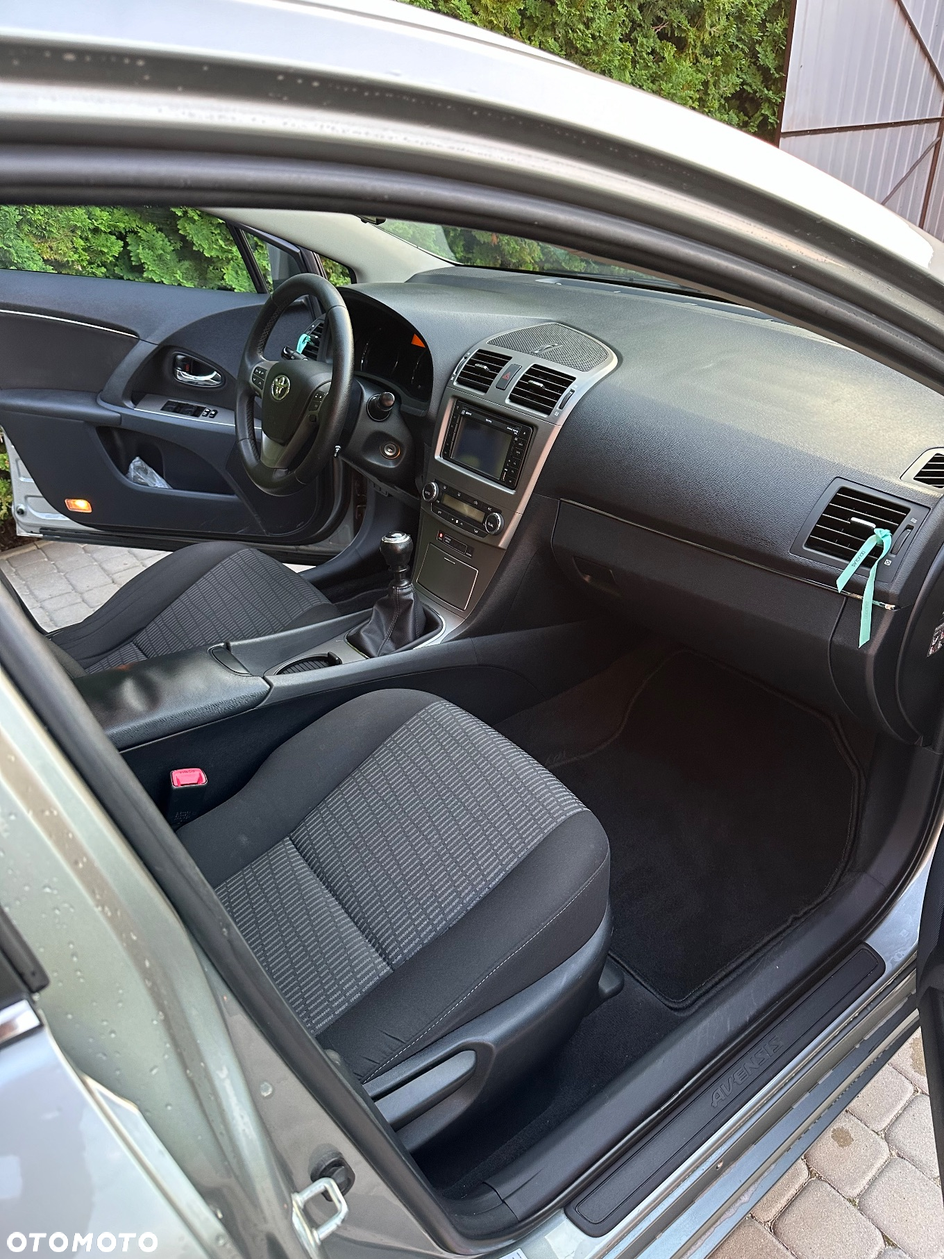 Toyota Avensis Combi 1.6 - 4