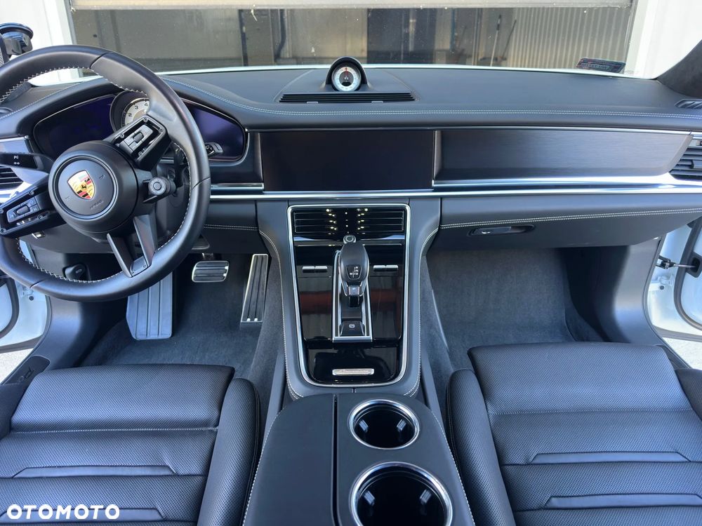 Porsche Panamera - 26