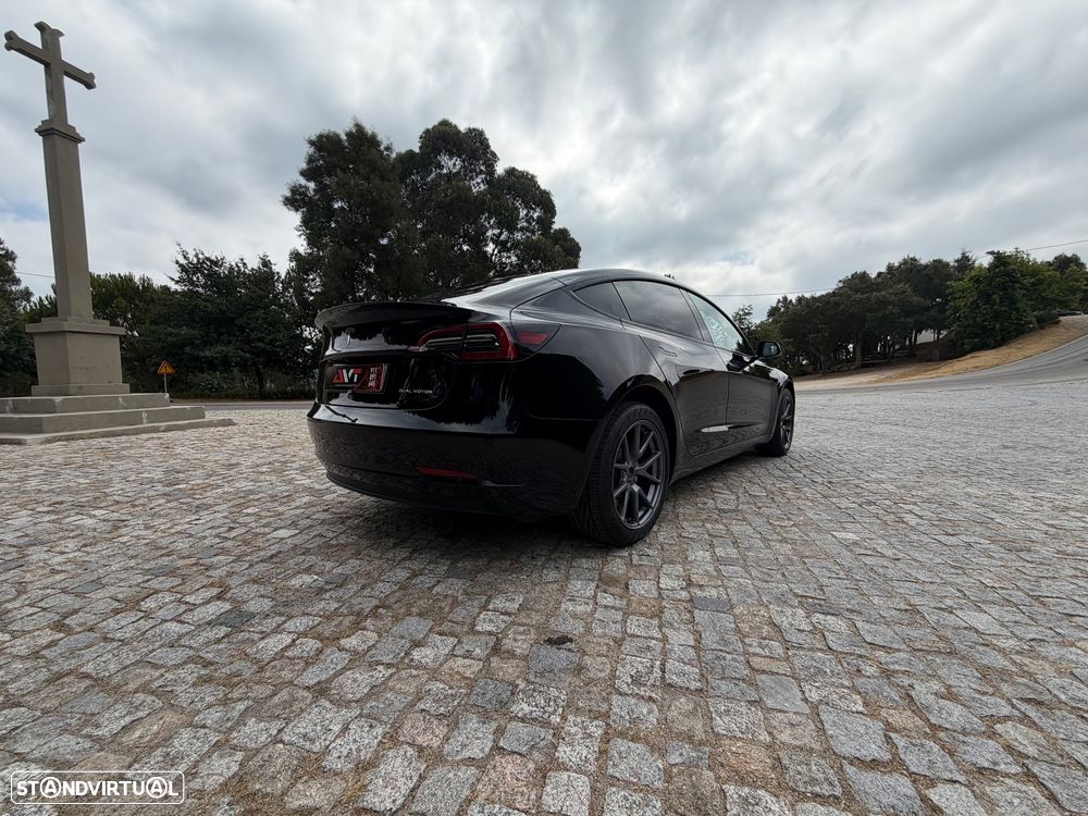 Tesla Model 3 Long Range Tração Traseira - 9