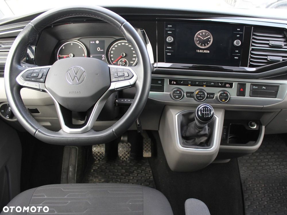 Volkswagen Caravelle 2.0 TDI L2 Comfortline - 4