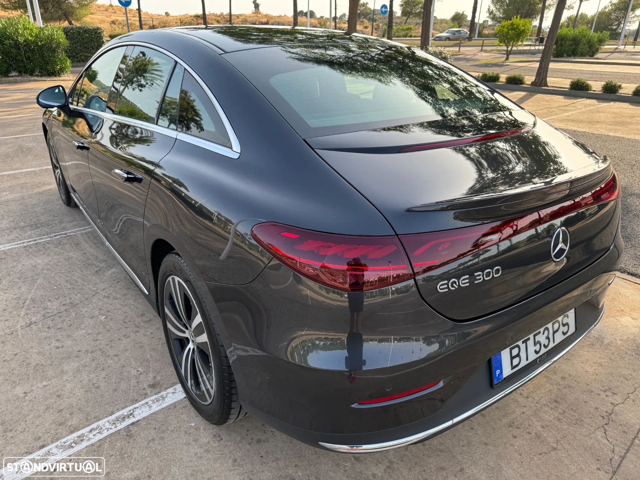 Mercedes-Benz EQE 300 Edition Electric Art - 13
