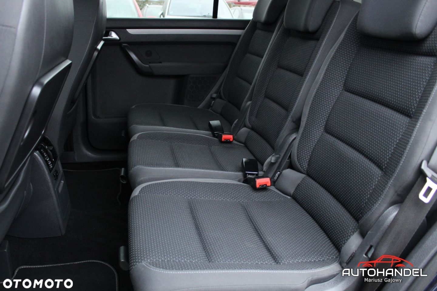 Volkswagen Touran - 19