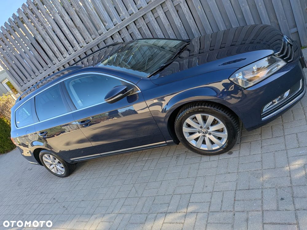 Volkswagen Passat - 4