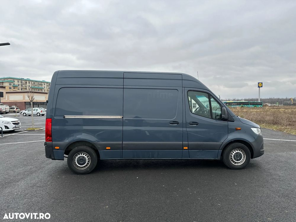 Mercedes-Benz Sprinter - 5