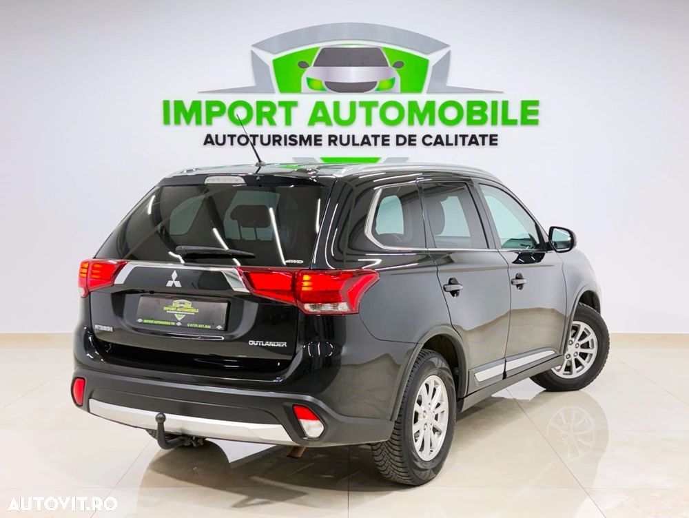 Mitsubishi Outlander 2.2 DI-D 4WD Automatik Intense - 14