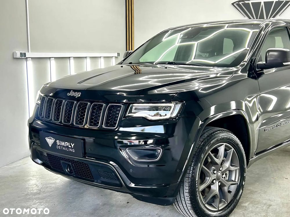 Jeep Grand Cherokee - 21