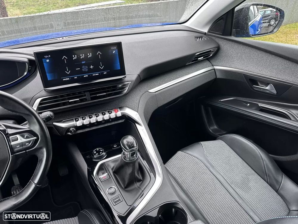 Peugeot 3008 PureTech 130 Stop & Start GPF Allure Pack - 38