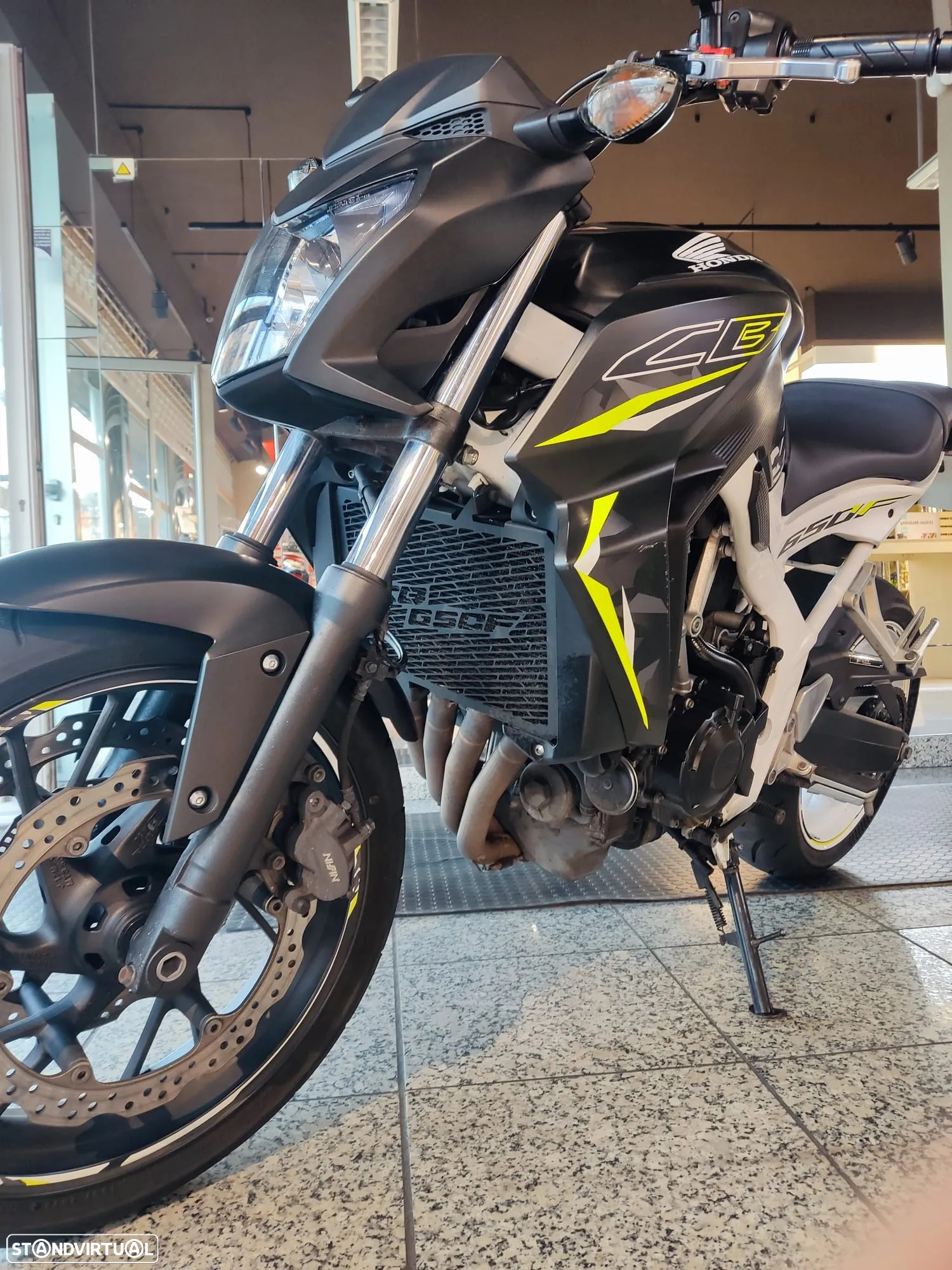 Honda CB - 3