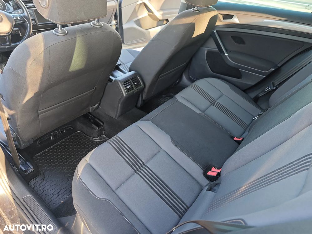 Volkswagen Golf 1.6 TDI BMT Comfortline - 9