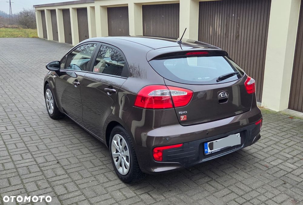 Kia Rio 1.2 M - 4