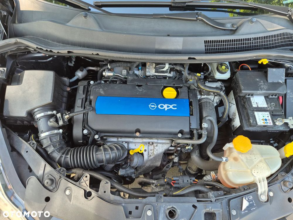 Opel Corsa 1.6 T OPC - 17