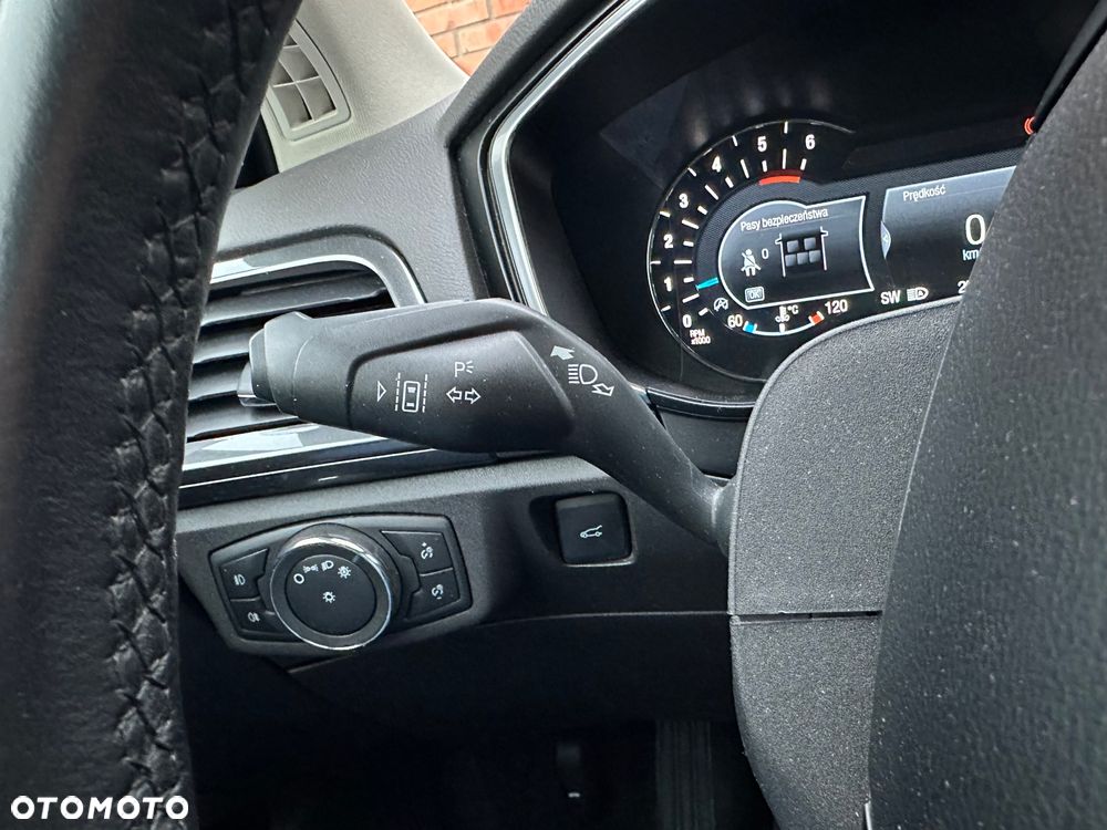 Ford Mondeo 2.0 EcoBlue Titanium - 24