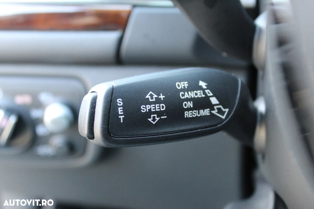 Audi A6 2.0 TDI quattro S tronic - 37