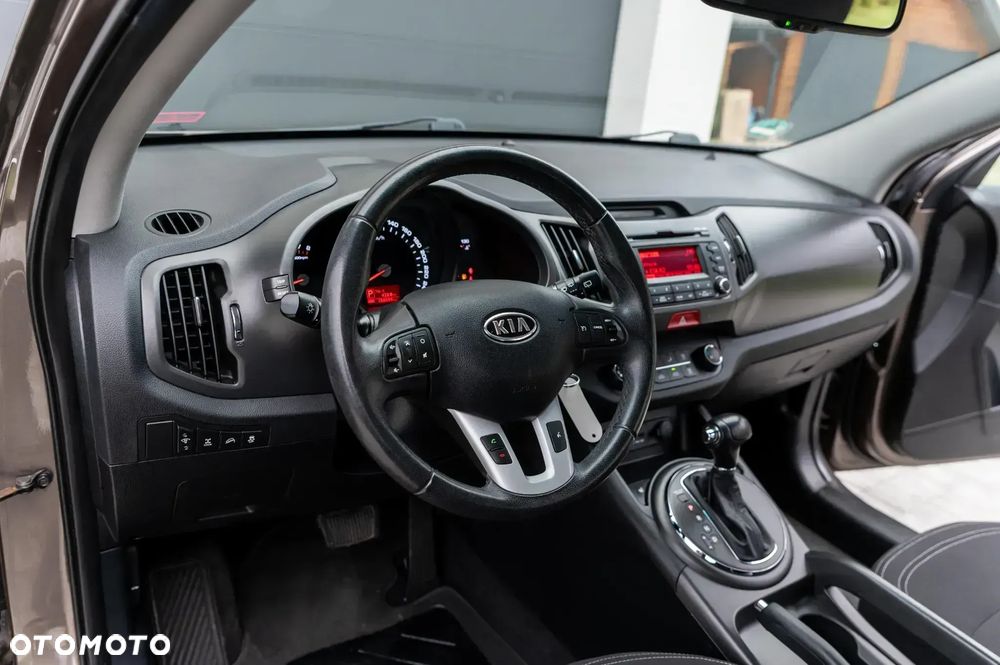 Kia Sportage 2.0 CVVT 4WD Automatik Vision - 29