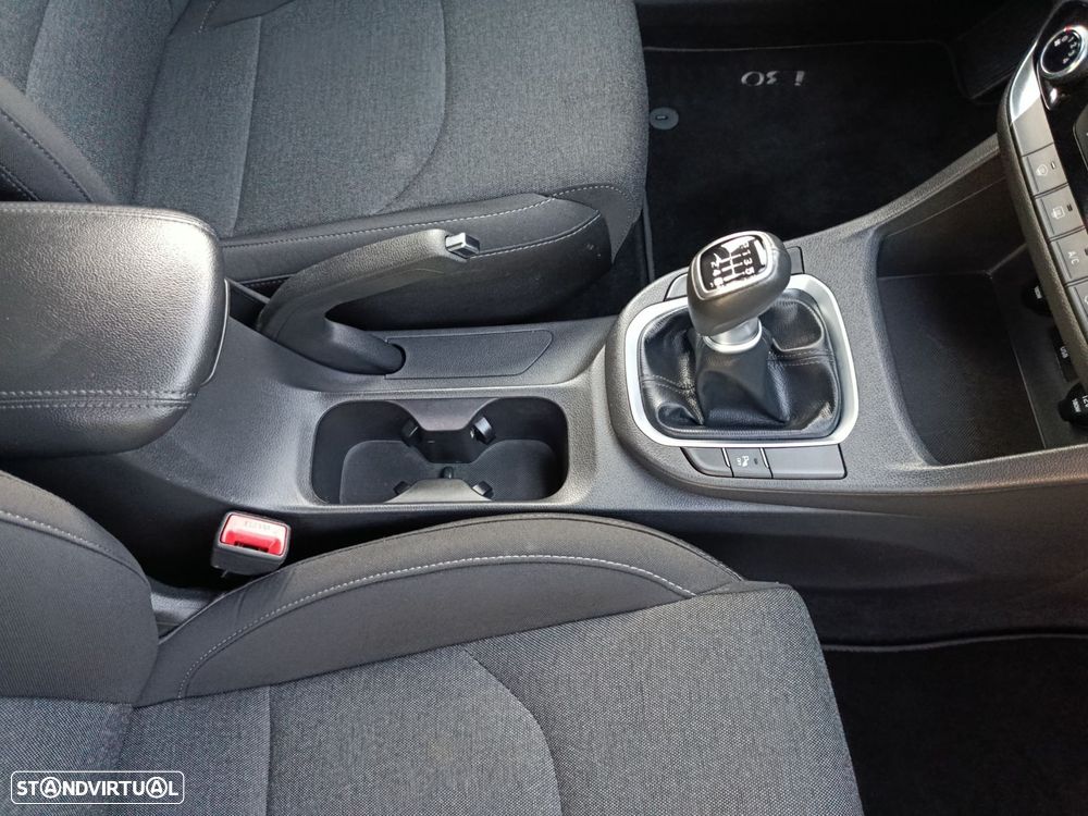 Hyundai i30 1.6 CRDI STyle Plus - 25