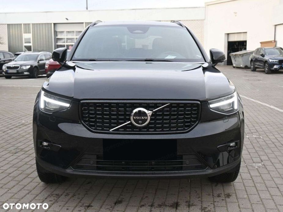 Volvo XC 40 B3 Ultra Dark - 4