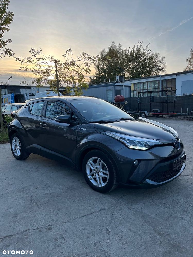 Toyota C-Hr 2022 photo 2