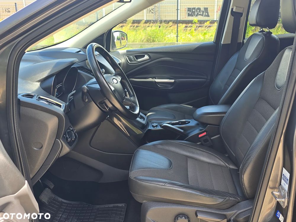 Ford Kuga 2.0 TDCi 4x4 Titanium - 19