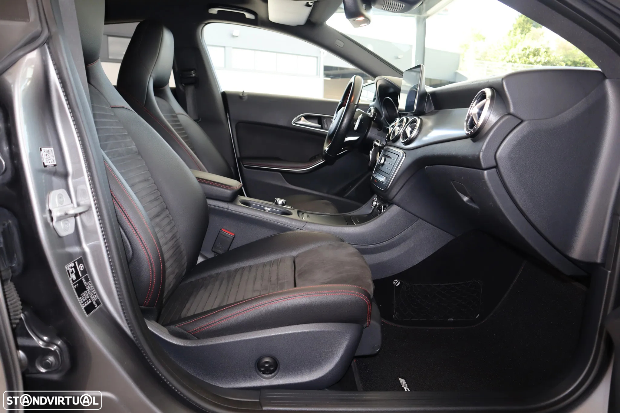 Mercedes-Benz CLA 220 d Shooting Brake AMG Line Aut. - 16