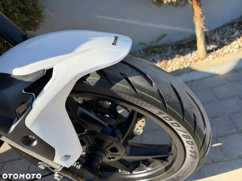 Benelli BN 125 - 23