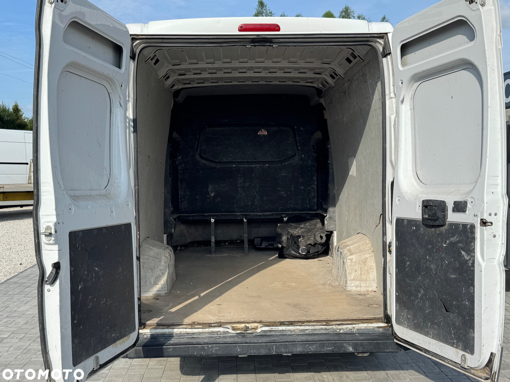 Fiat Ducato L4H2 Brygadówka 7 osób - 30