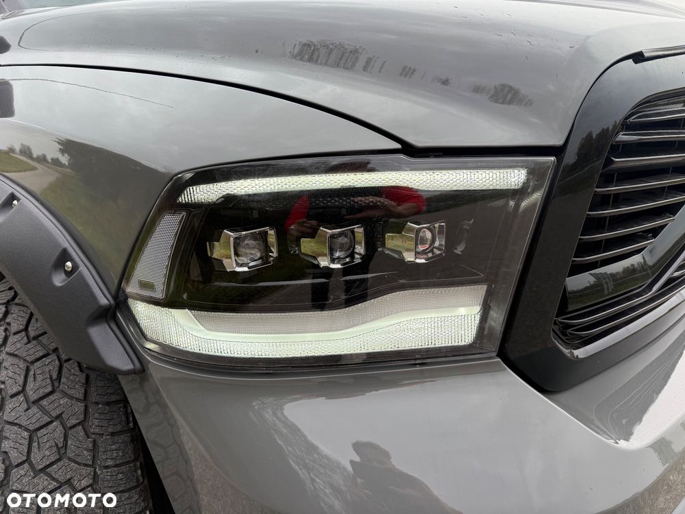 Dodge RAM 1500 5.7 4x4 - 13