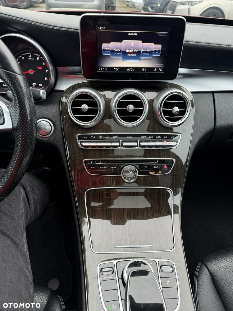 Mercedes-Benz Klasa C 300 7G-TRONIC AMG Line - 25