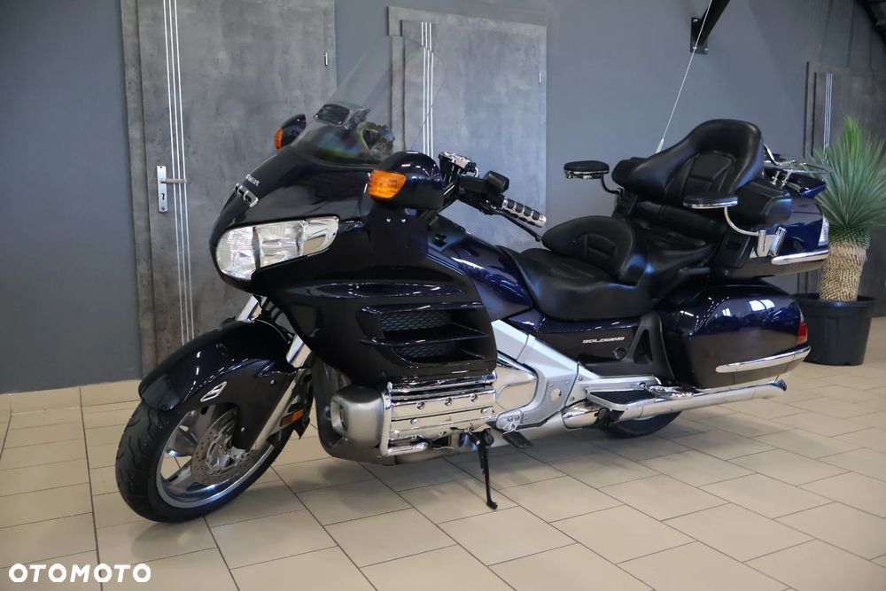 Honda GL - 24