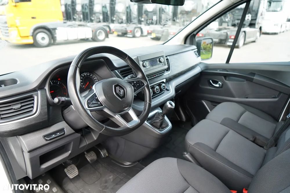 Renault TRAFIC III / AUTOBUS / 9 LOCURI / PRIMUL PROPRIETAR / DEALER POLONESE / 2022 / - 18