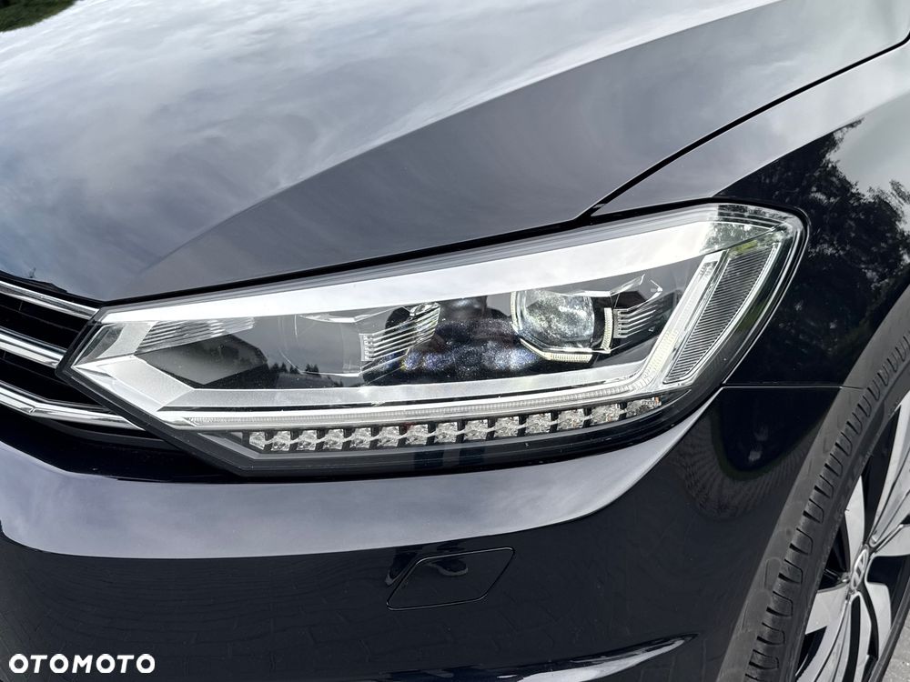 Volkswagen Touran 2.0 TDI SCR DSG Highline - 30