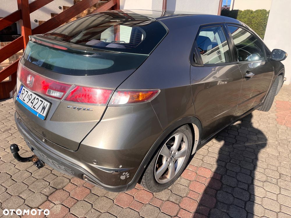 Honda CR-V 2.0 Elegance Plus (2WD) - 2