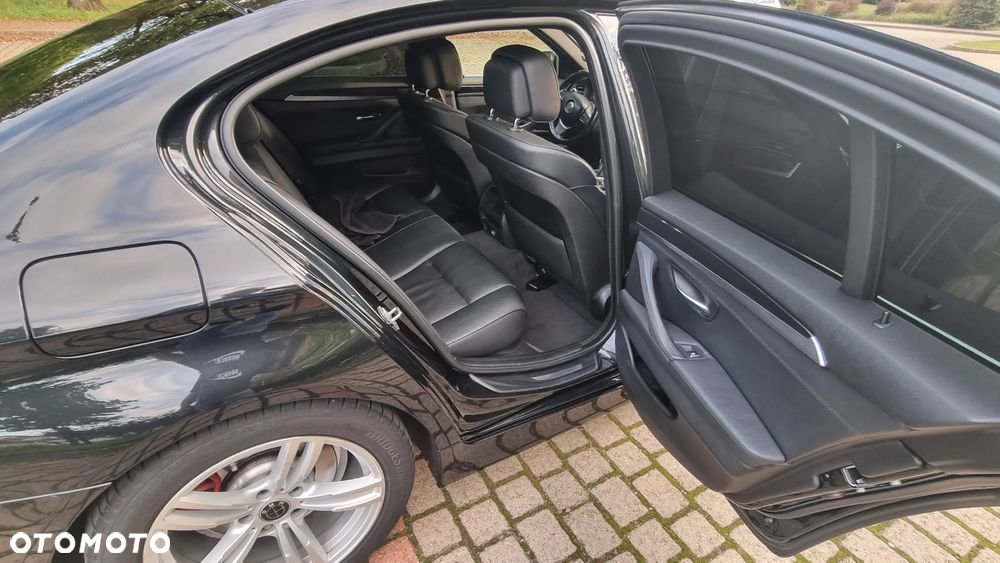 BMW Seria 5 525d - 10