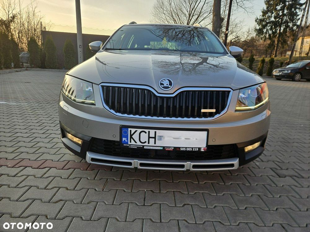 Skoda Octavia 2.0 TDI 4x4 DSG Scout - 12