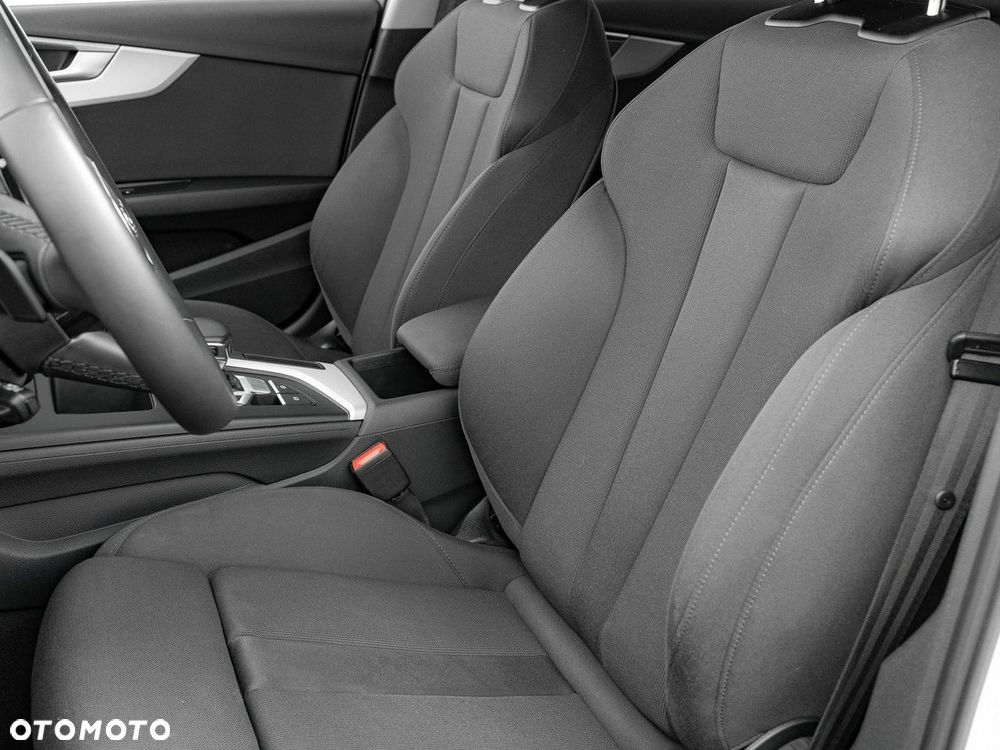 Audi A4 Limousine - 15