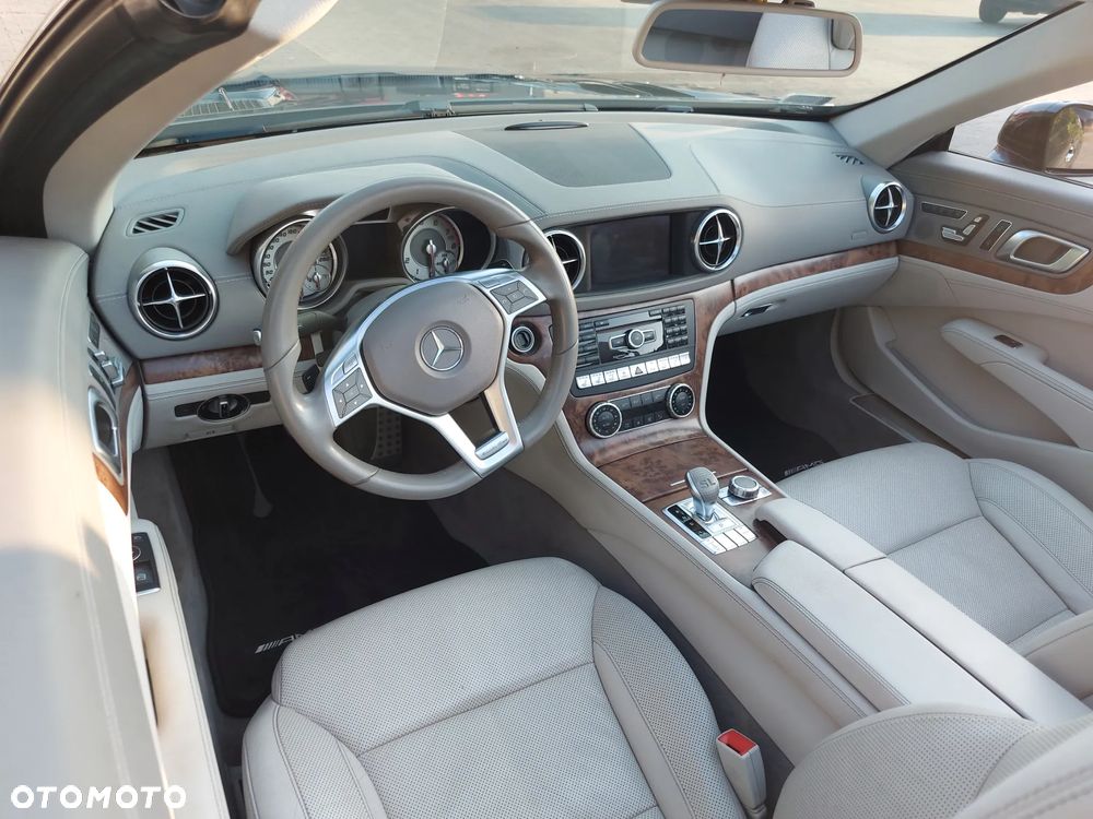 Mercedes-Benz SL 500 7G-TRONIC - 24