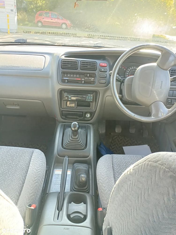 Suzuki Grand Vitara 2002 photo 3