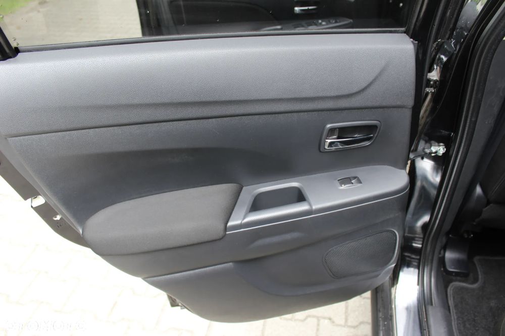 Mitsubishi ASX 1.6 2WD Plus - 18
