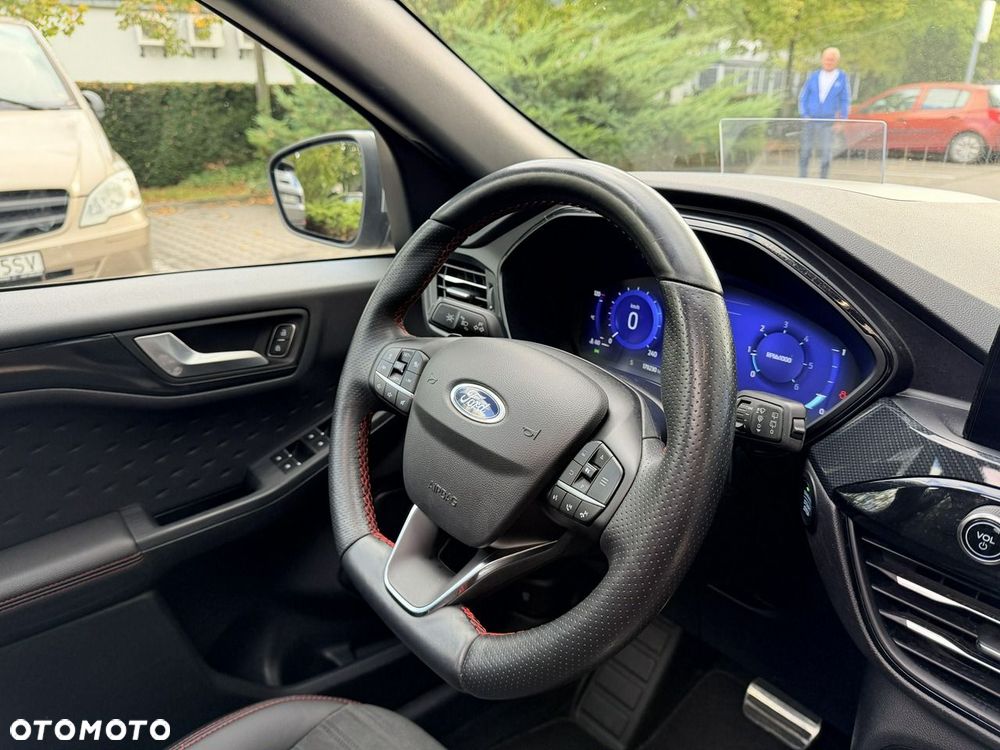 Ford Kuga - 30