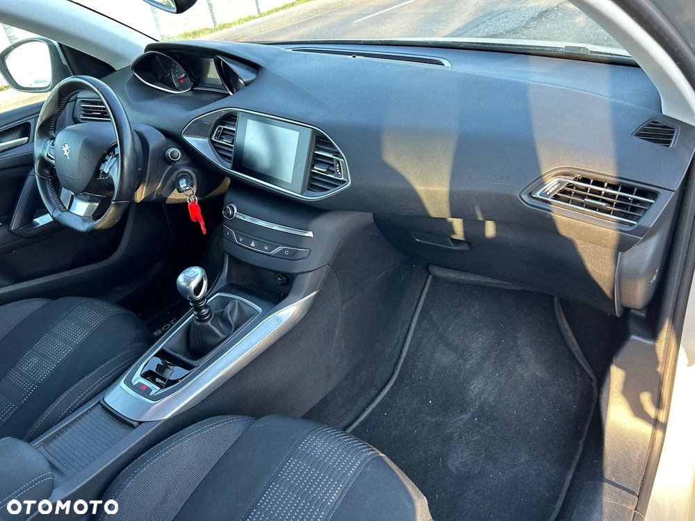 Peugeot 308 - 17