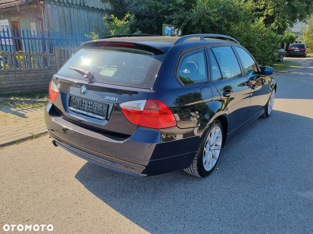 BMW Seria 3 318i Edition Exclusive - 5