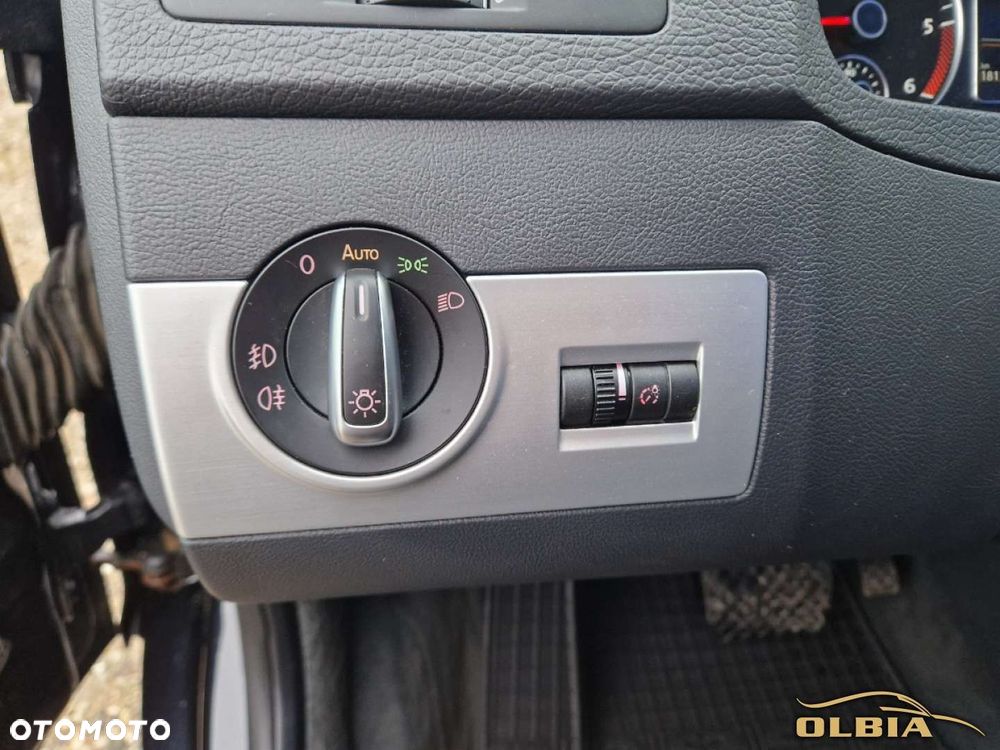 Volkswagen Multivan - 38