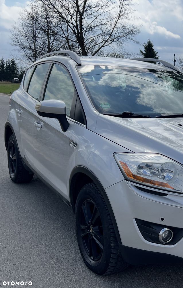 Ford Kuga 2.0 TDCi 2x4 Titanium - 17
