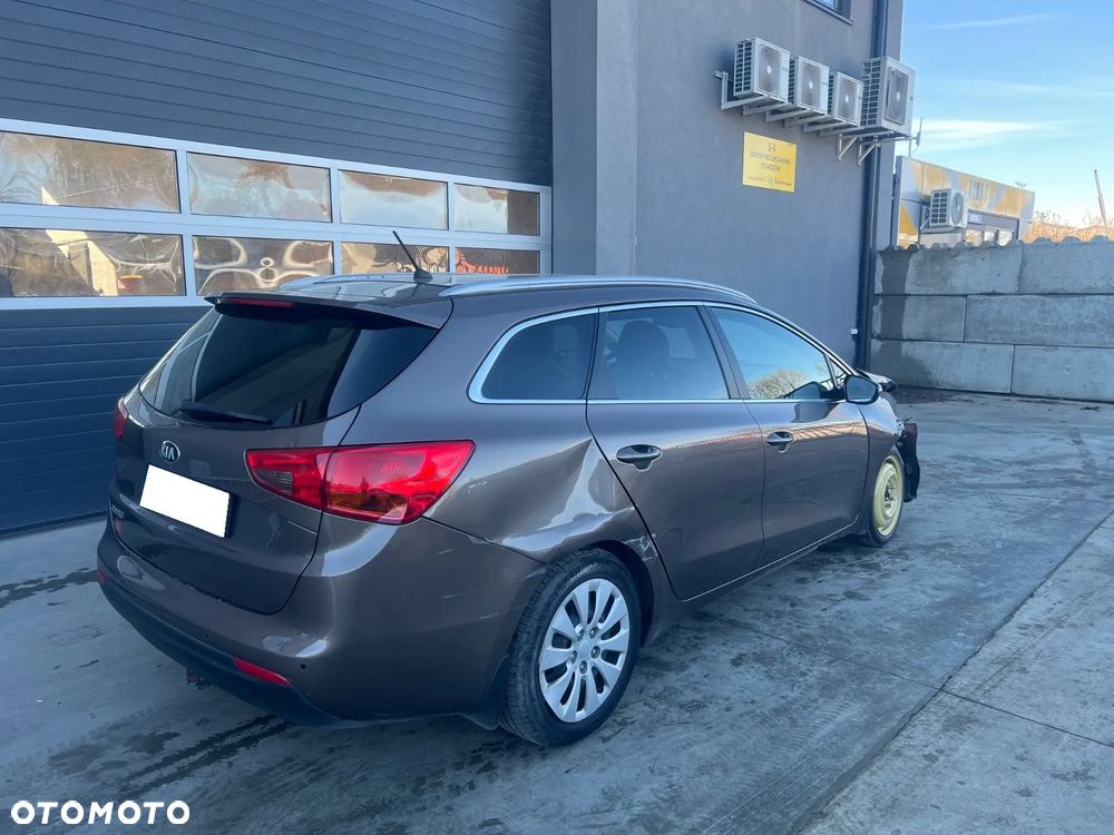 Kia Ceed Cee'd 1.6 GDI L - 5