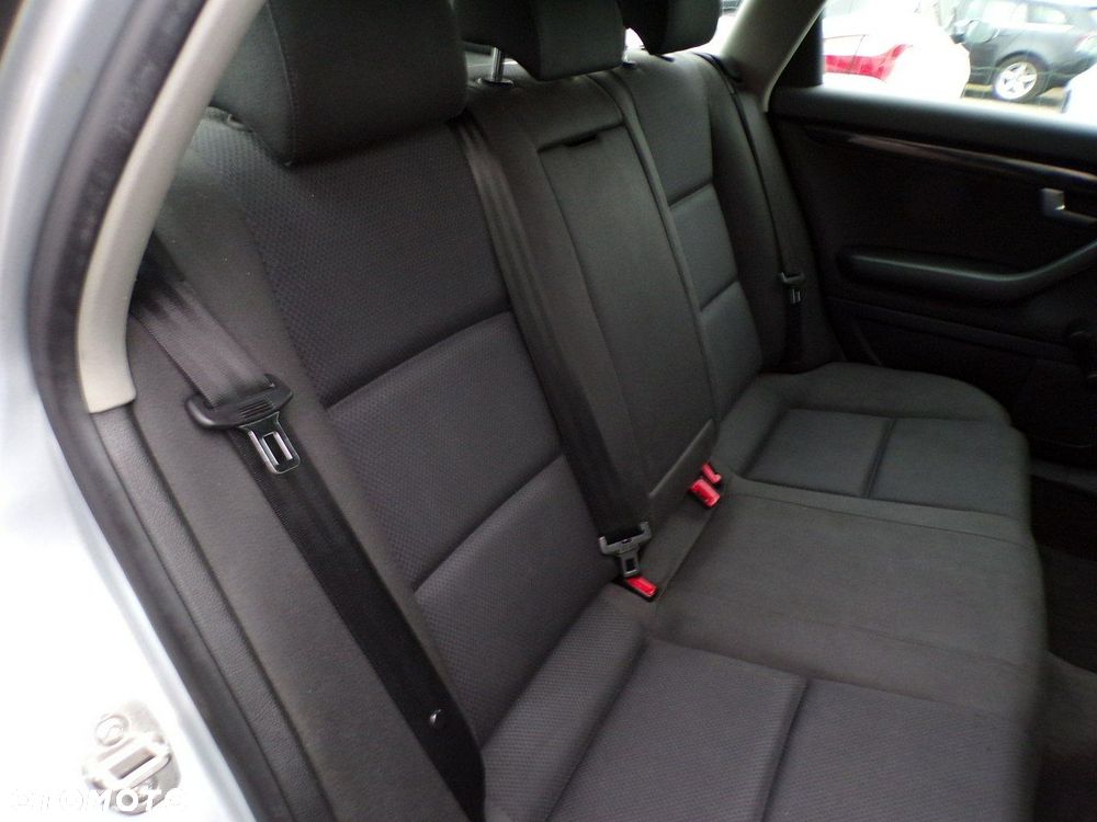 Audi A4 Avant - 27