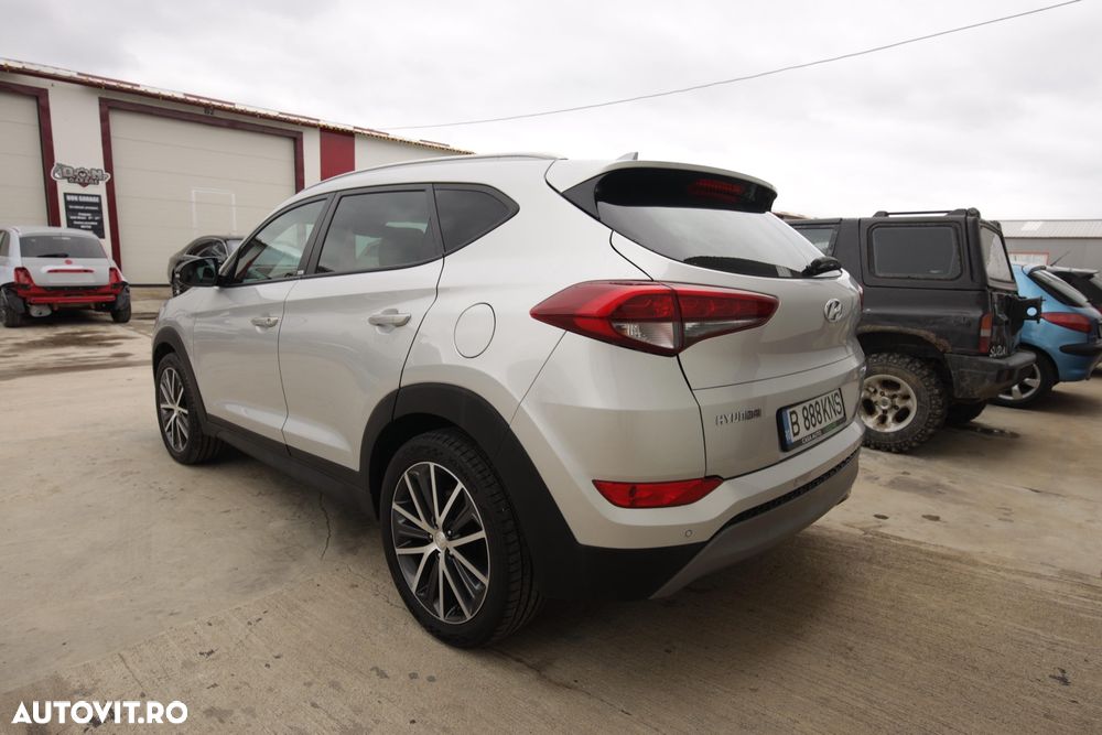 Hyundai Tucson - 8