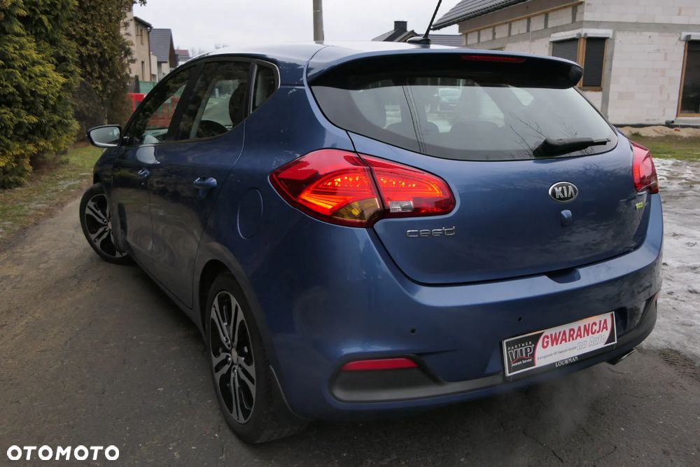 Kia Ceed 1.6 GDI Dream-Team Edition - 10