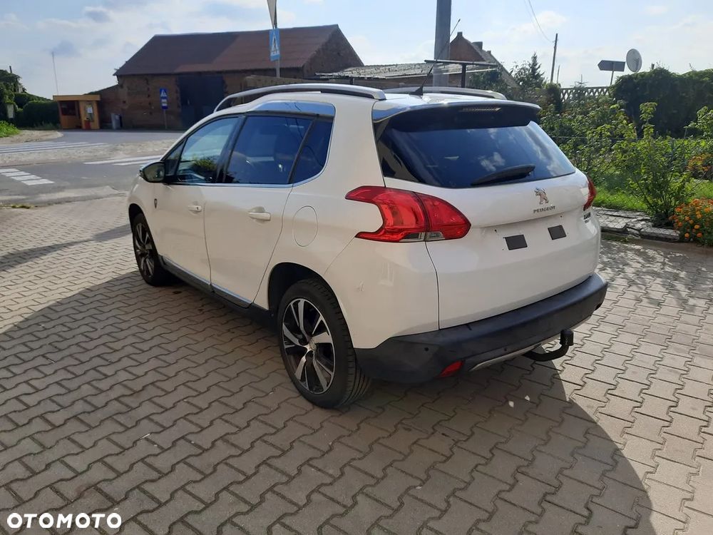 Peugeot 2008 - 12